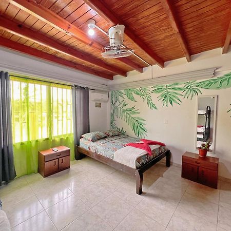 Hostal Mom Mariela San Andrés エクステリア 写真