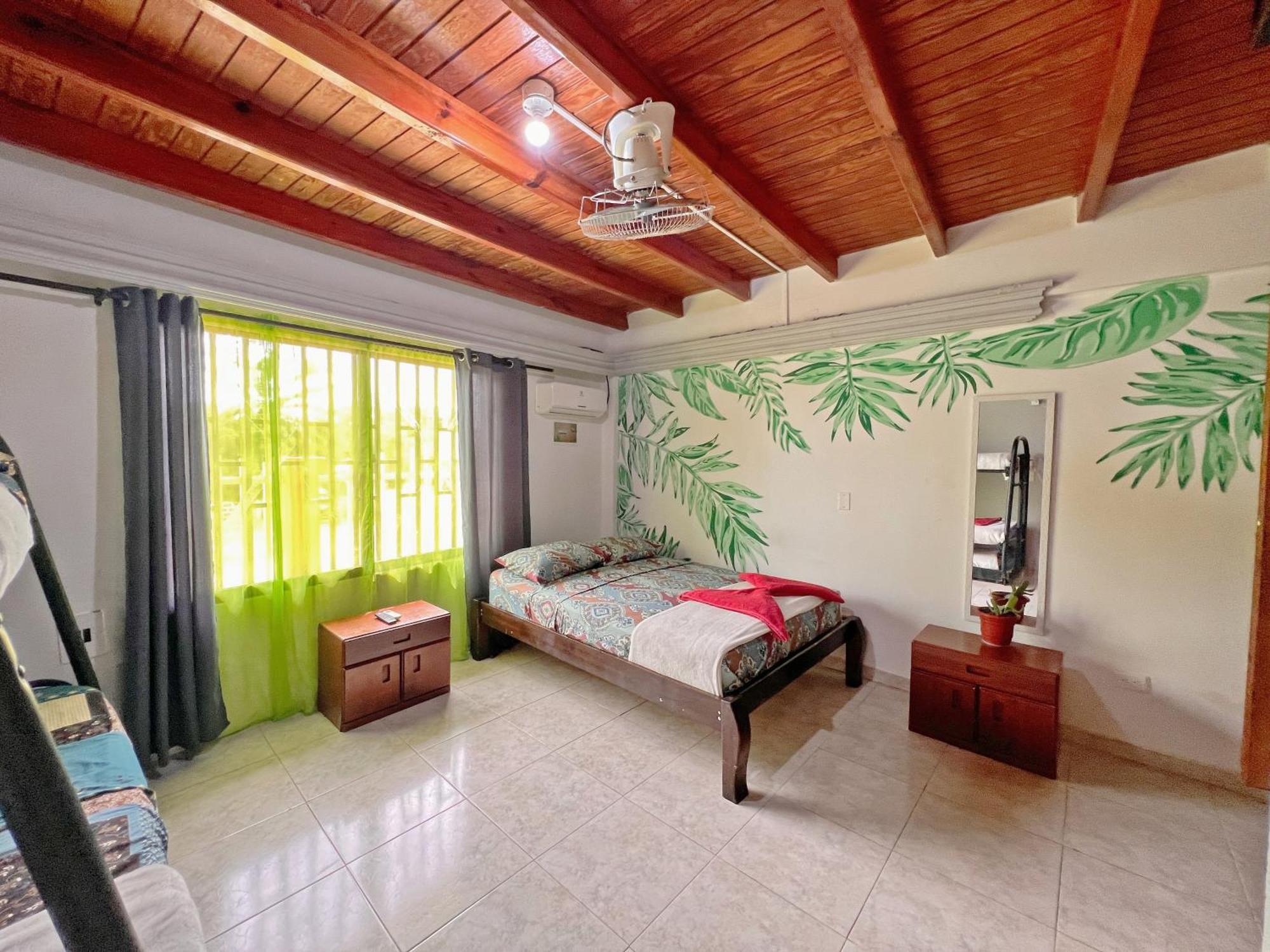 Hostal Mom Mariela San Andrés エクステリア 写真